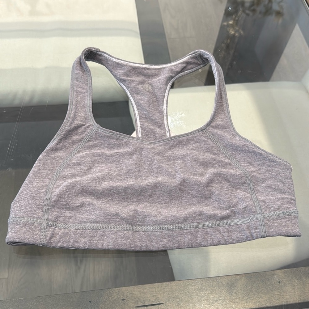 Lululemon sports bra